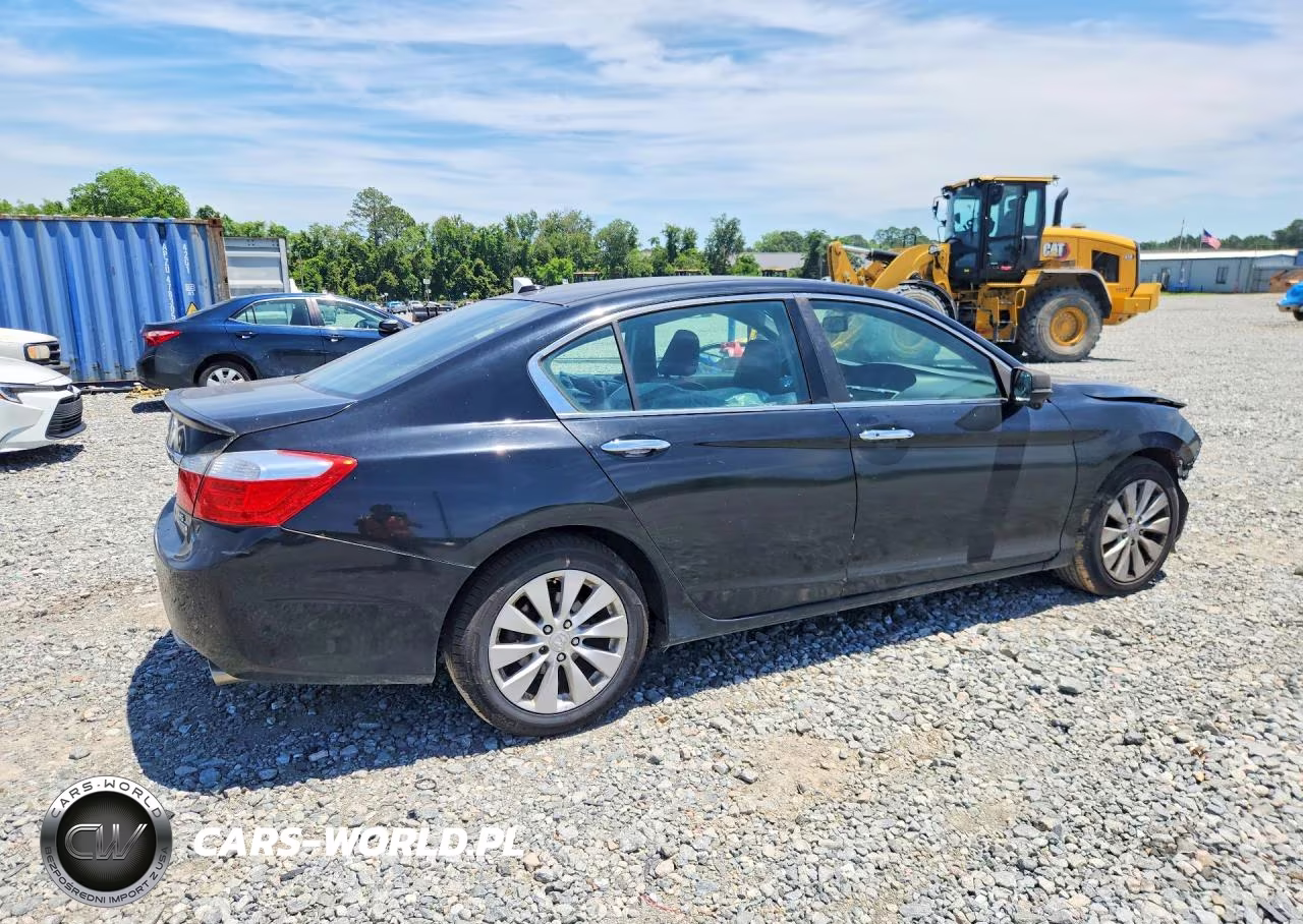 2013 Honda Accord Touring VIN:1HGCR3F97DA038241 - 3