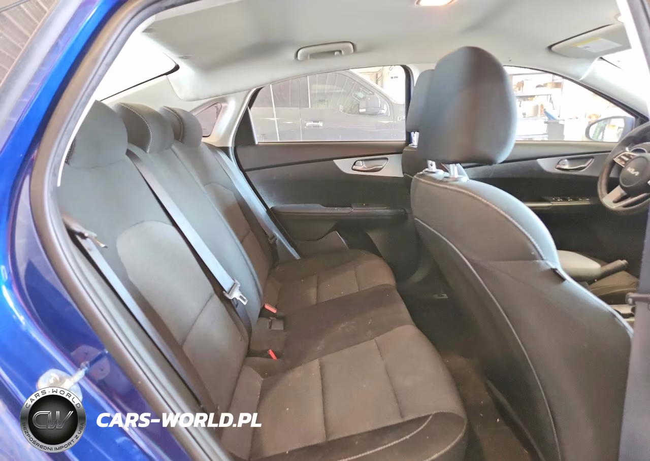 2022 Kia Forte Lxs VIN:3KPF24AD4NE453338 - 10