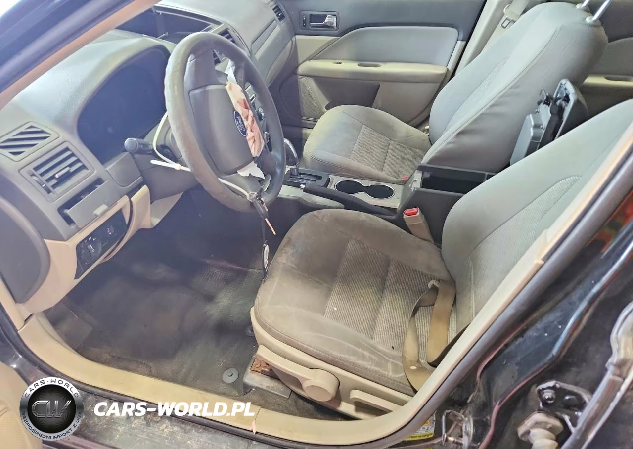 2012 Ford Fusion S VIN:3FAHP0GA8CR300019 - 7