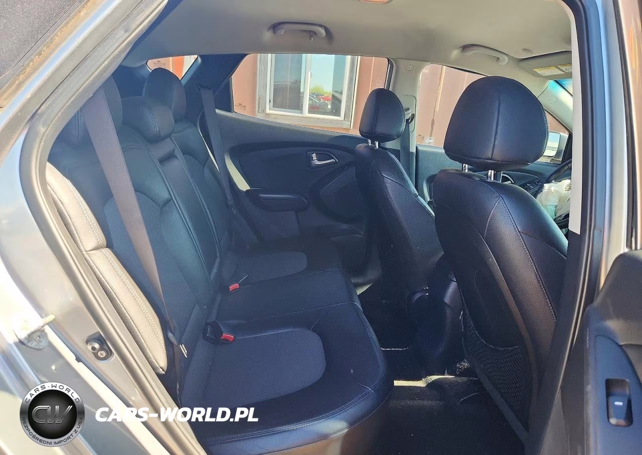 2012 Hyundai Tucson Gls VIN:KM8JUCAC2CU529462 - 10