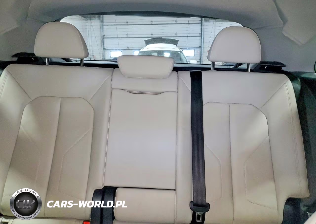 2019 Audi Q3 Premium VIN:WA1AECF37K1076623 - 10