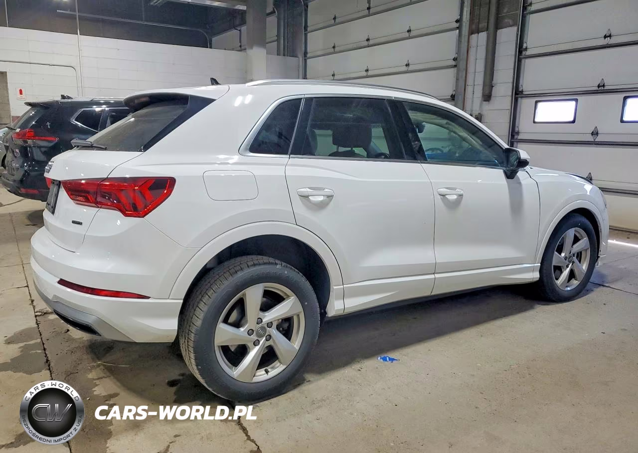 2019 Audi Q3 Premium VIN:WA1AECF37K1076623 - 3