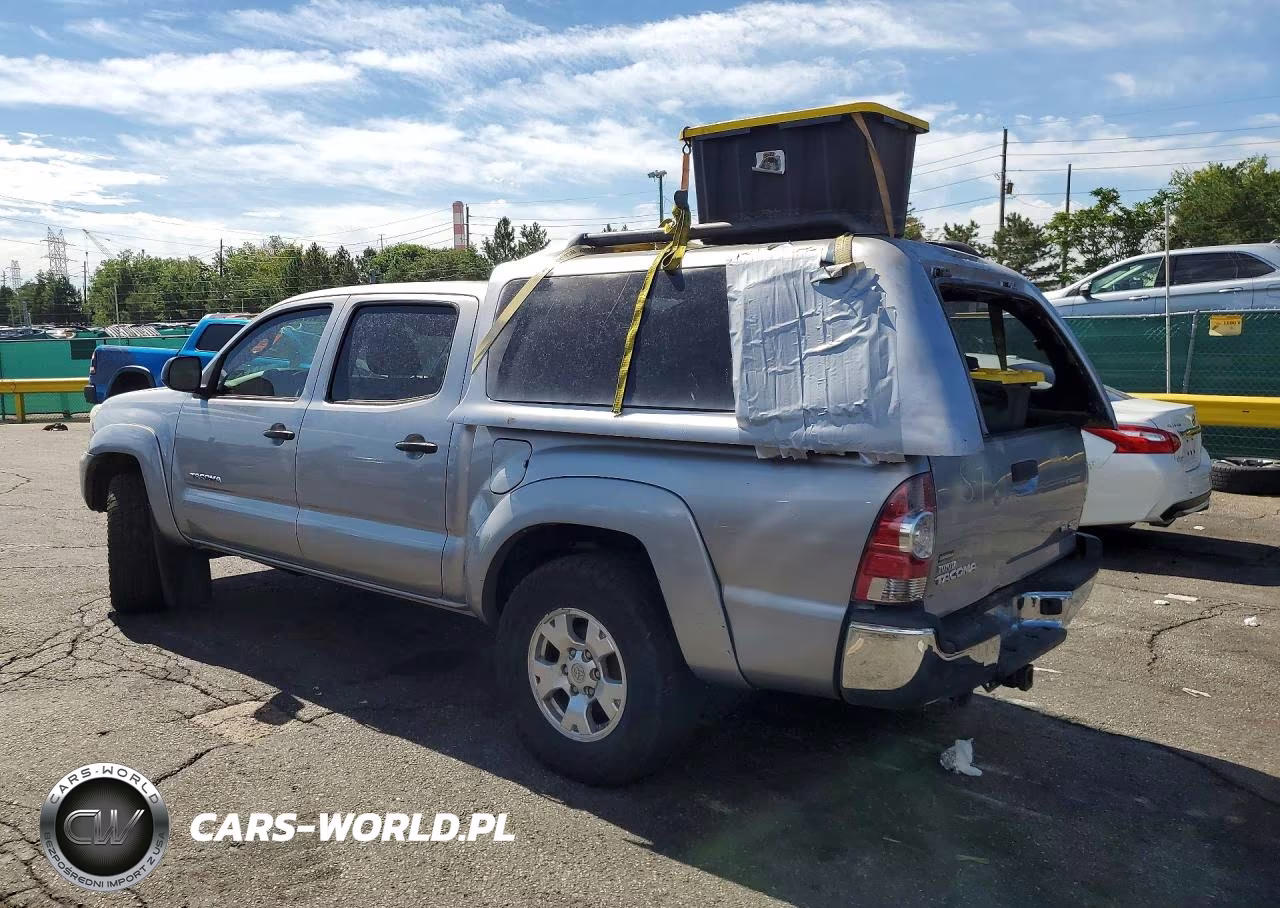 2015 Toyota Tacoma V6 VIN:3TMLU4EN9FM196832 - 2