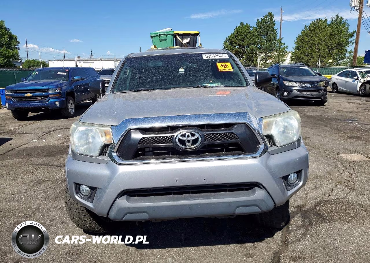 2015 Toyota Tacoma V6 VIN:3TMLU4EN9FM196832 - 5
