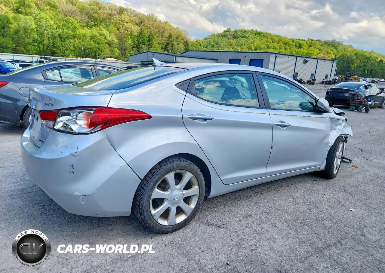 2013 Hyundai Elantra Limited VIN:5NPDH4AEXDH286475 - 3