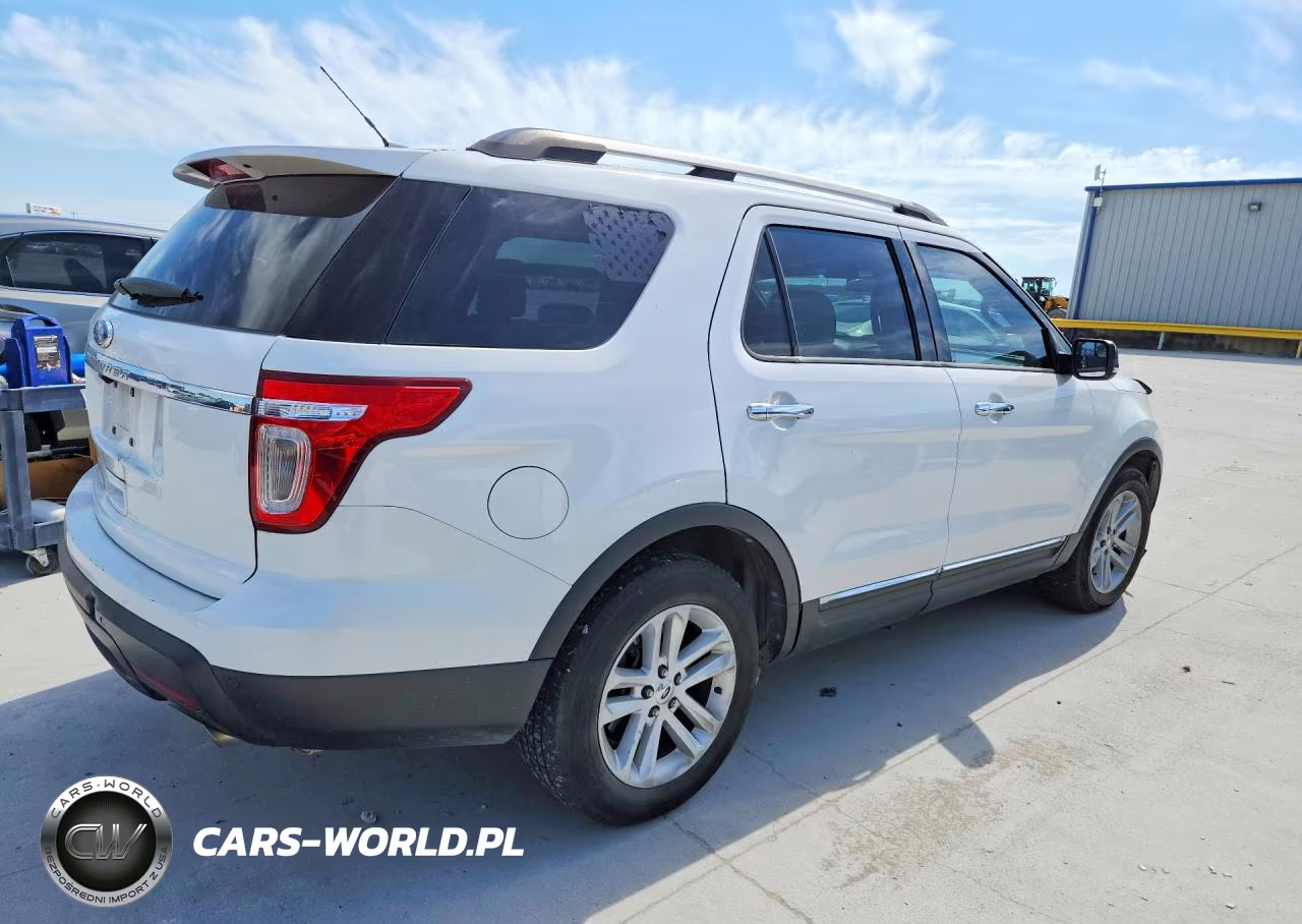 2011 Ford Explorer Xlt VIN:1FMHK7D80BGA56502 - 3