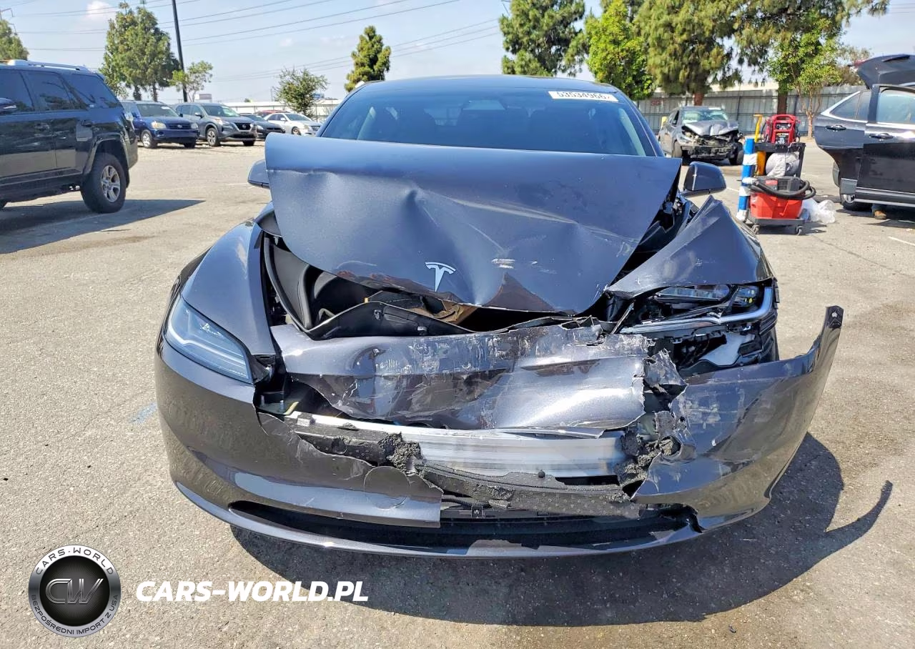 2025 Tesla Model 3 VIN:5YJ3E1EA0SF082578 - 5