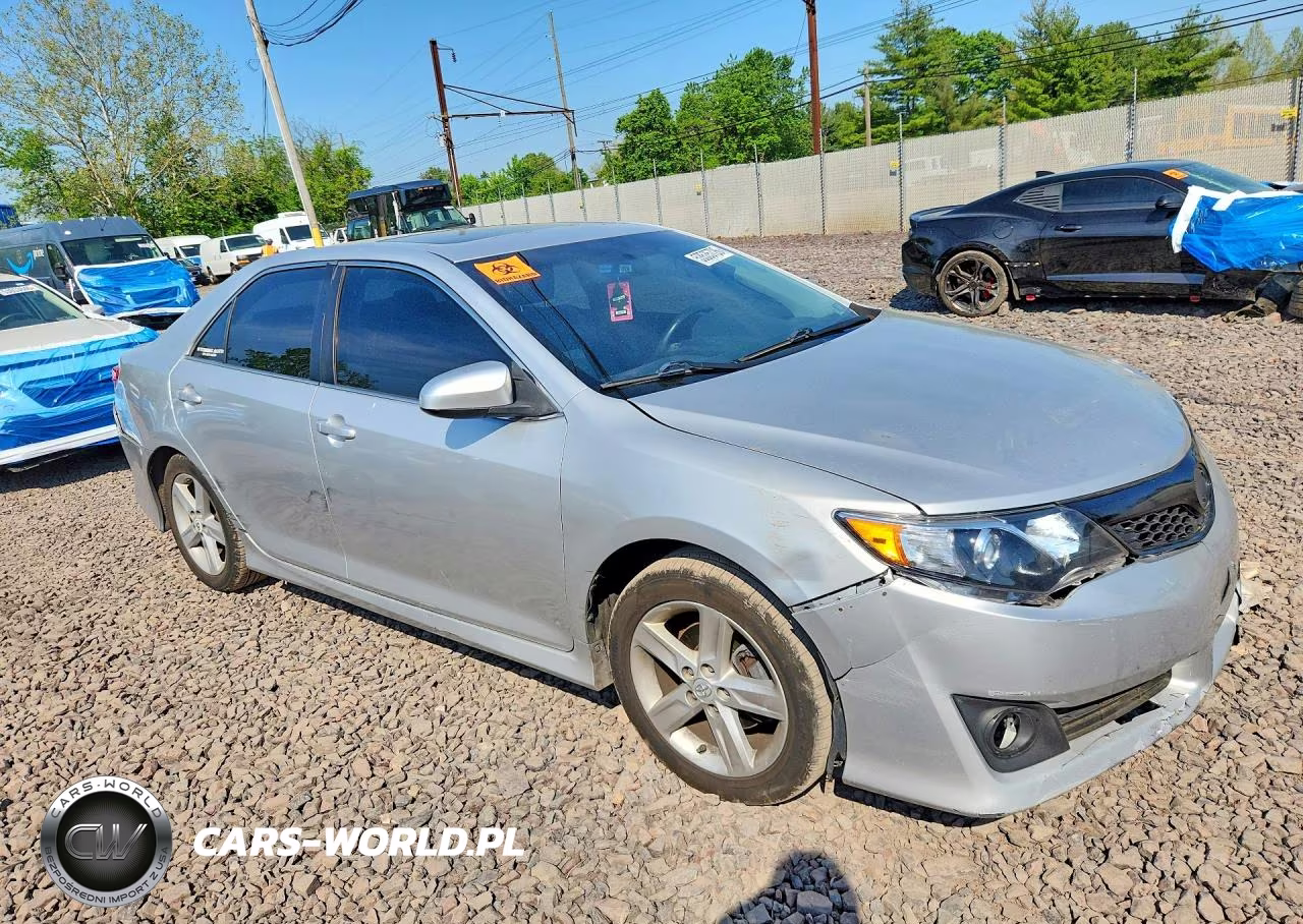 2013 Toyota Camry Se VIN:4T1BF1FK1DU653470 - 4