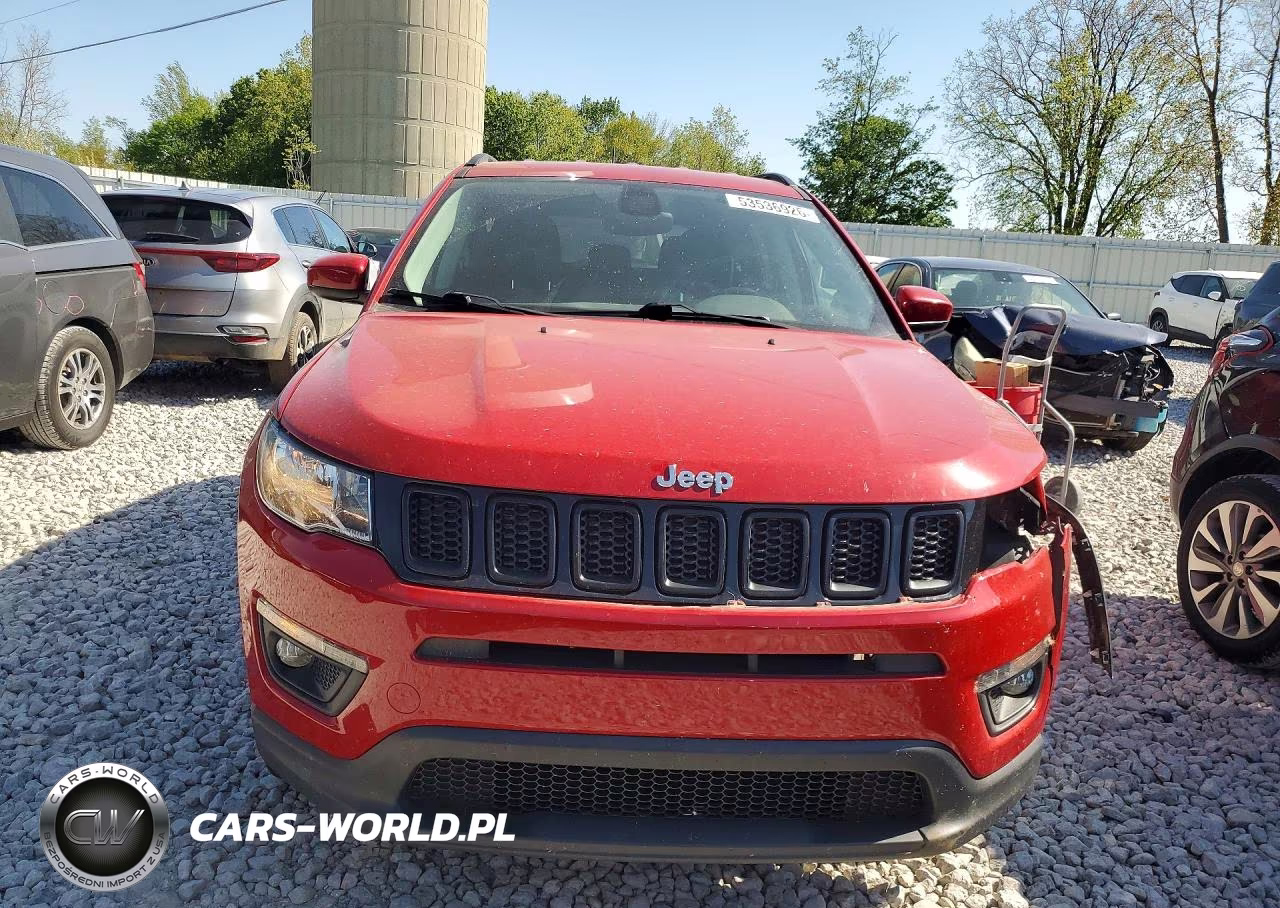 2018 Jeep Compass Latitude VIN:3C4NJDBBXJT185669 - 5