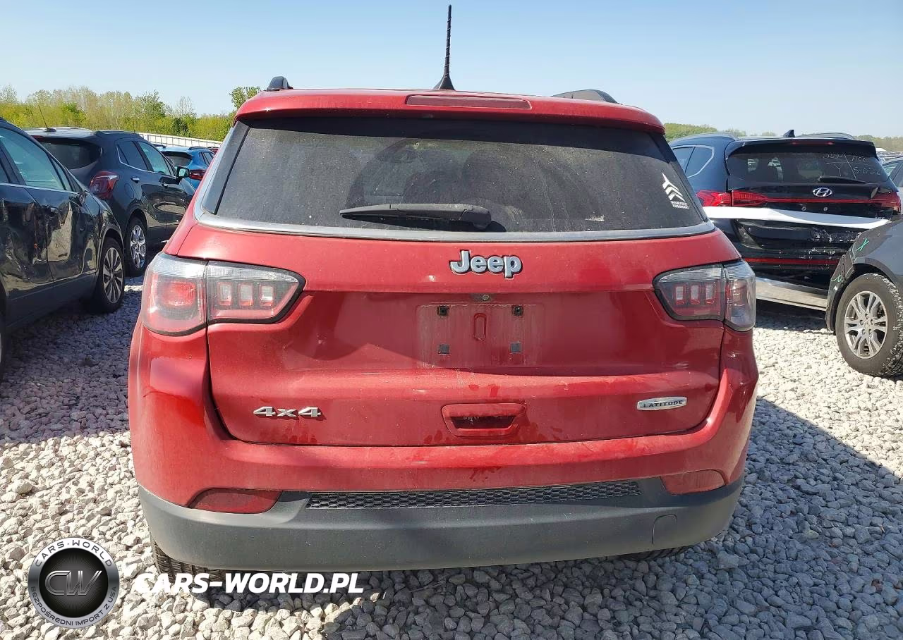 2018 Jeep Compass Latitude VIN:3C4NJDBBXJT185669 - 6