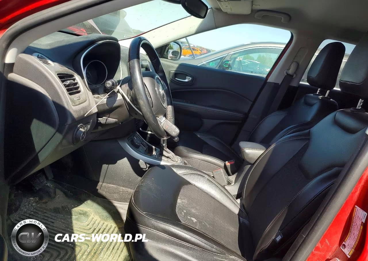 2018 Jeep Compass Latitude VIN:3C4NJDBBXJT185669 - 7