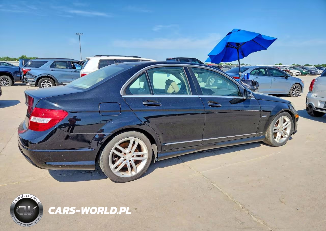 2012 Mercedes-Benz C 250 VIN:WDDGF4HB6CR203295 - 3