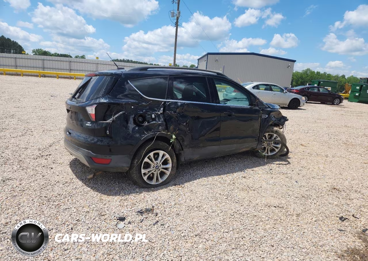 2018 Ford Escape Se VIN:1FMCU9GD1JUC17772 - 3