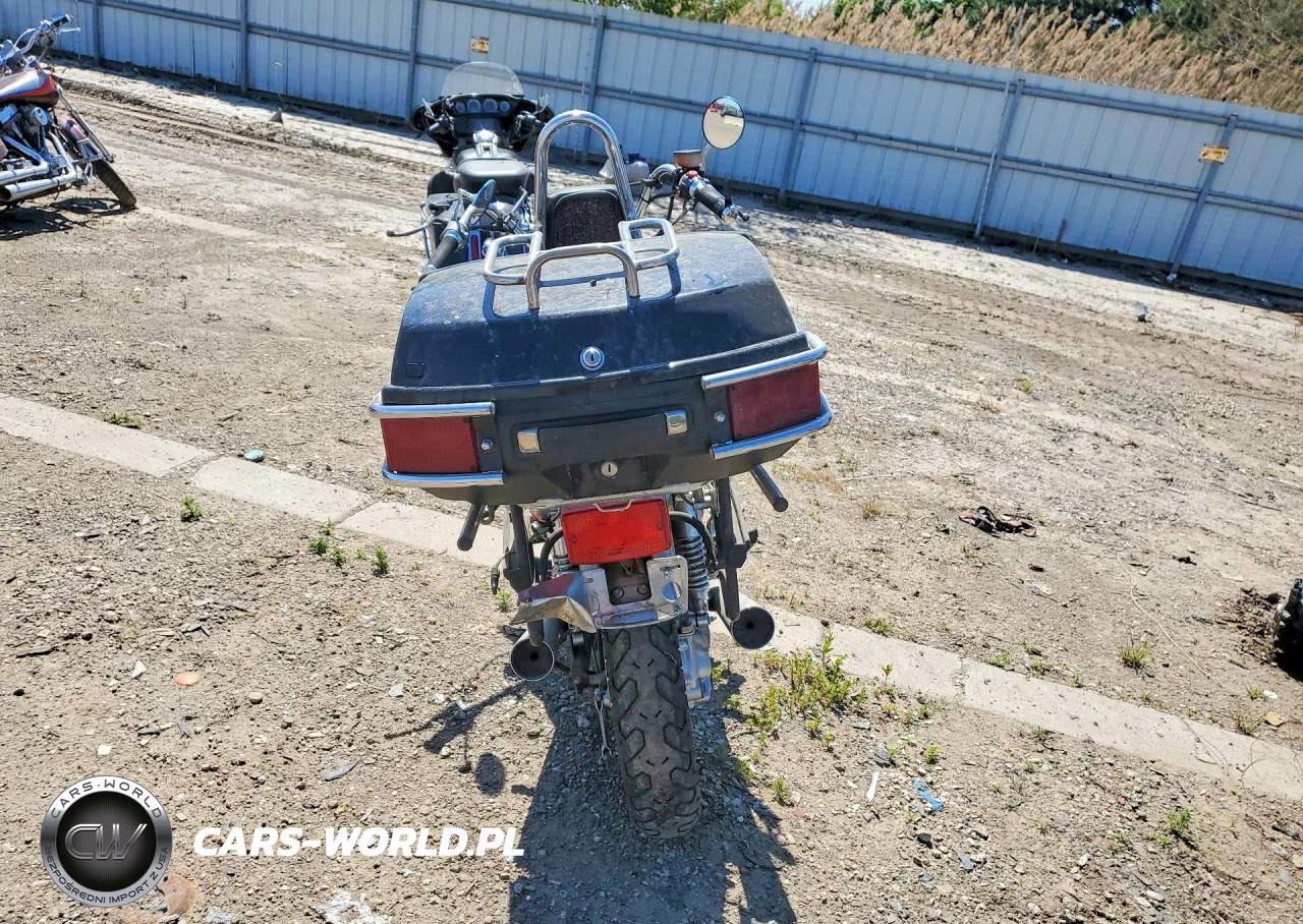 1982 Honda Cx500 C VIN:JH2PC0105CM304899 - 4