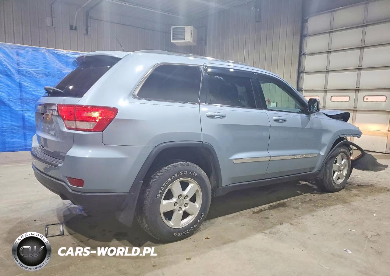 2013 Jeep Grand Cherokee Laredo VIN:1C4RJFAG8DC544303 - 3