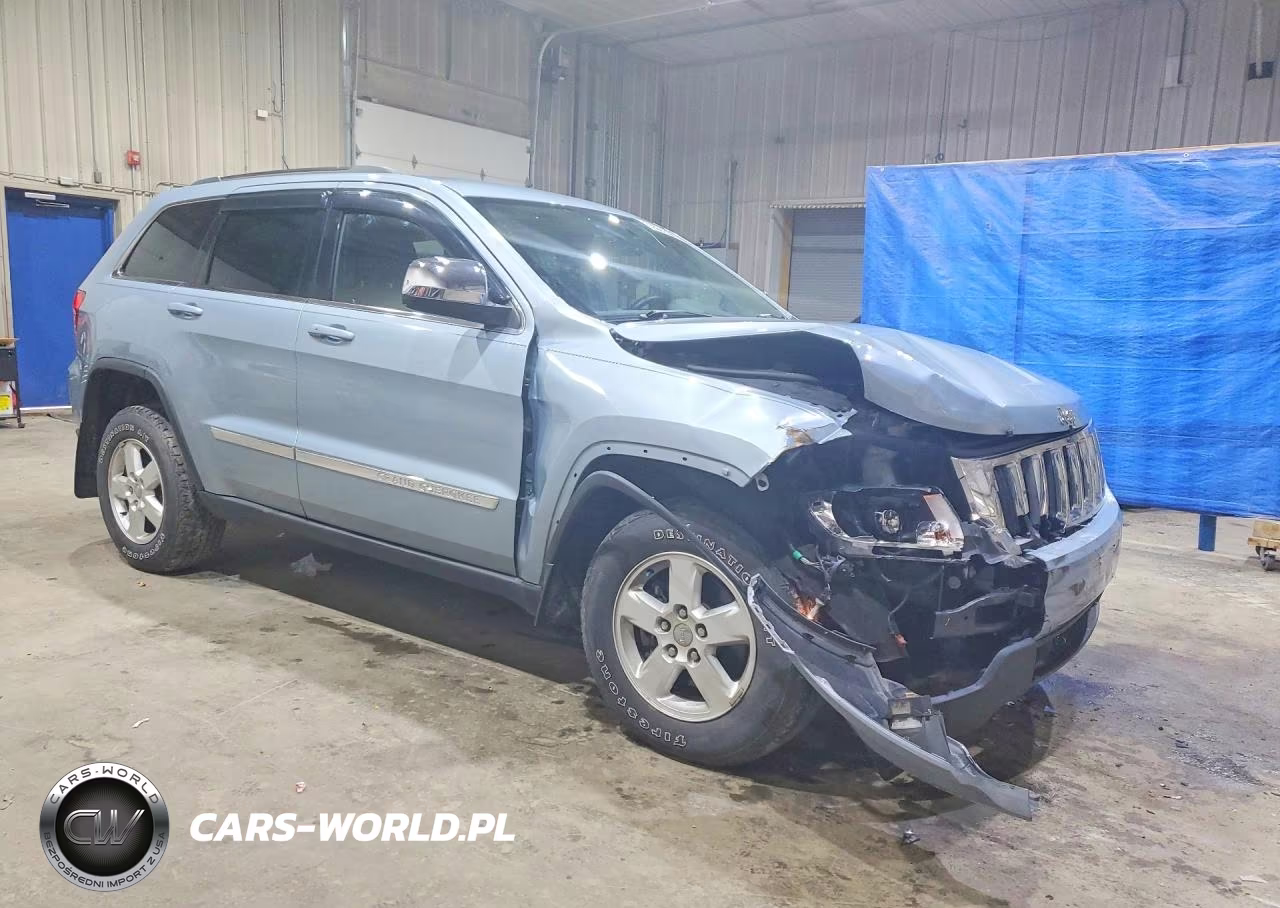 2013 Jeep Grand Cherokee Laredo VIN:1C4RJFAG8DC544303 - 4