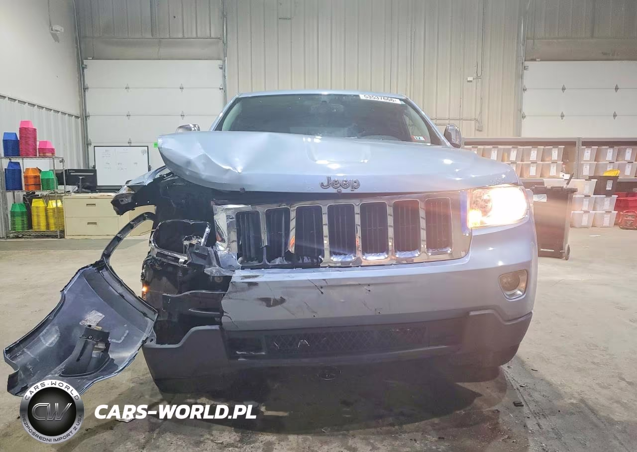 2013 Jeep Grand Cherokee Laredo VIN:1C4RJFAG8DC544303 - 5