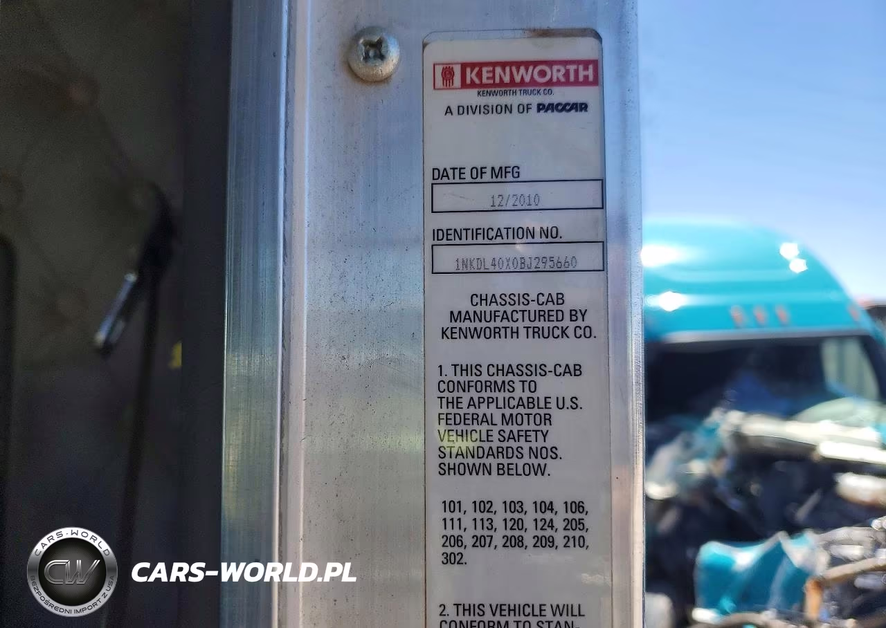 2011 Kenworth Construction T800 VIN:1NKDL40X0BJ295660 - 10