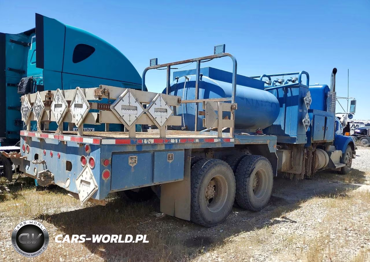 2011 Kenworth Construction T800 VIN:1NKDL40X0BJ295660 - 4