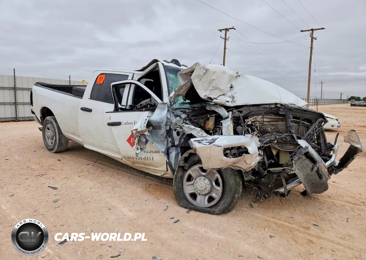 2022 Ram 2500 Tradesman VIN:3C6UR5HL6NG316385 - 4