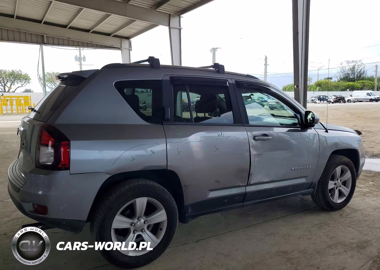 2014 Jeep Compass Latitude VIN:1C4NJDEB2ED759804 - 3