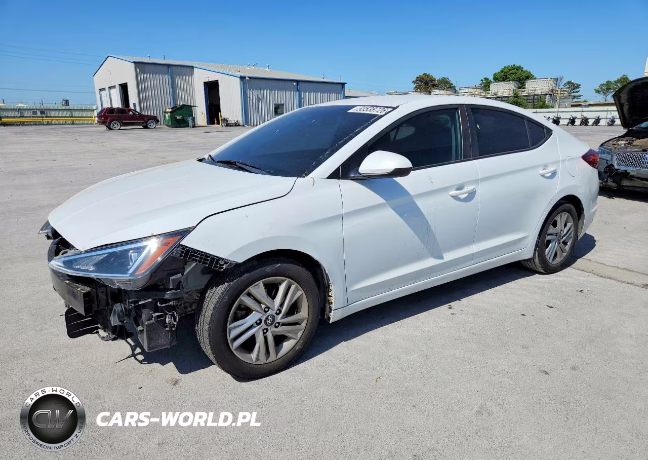 HYUNDAI ELANTRA – zdjęcie 1 z 12
