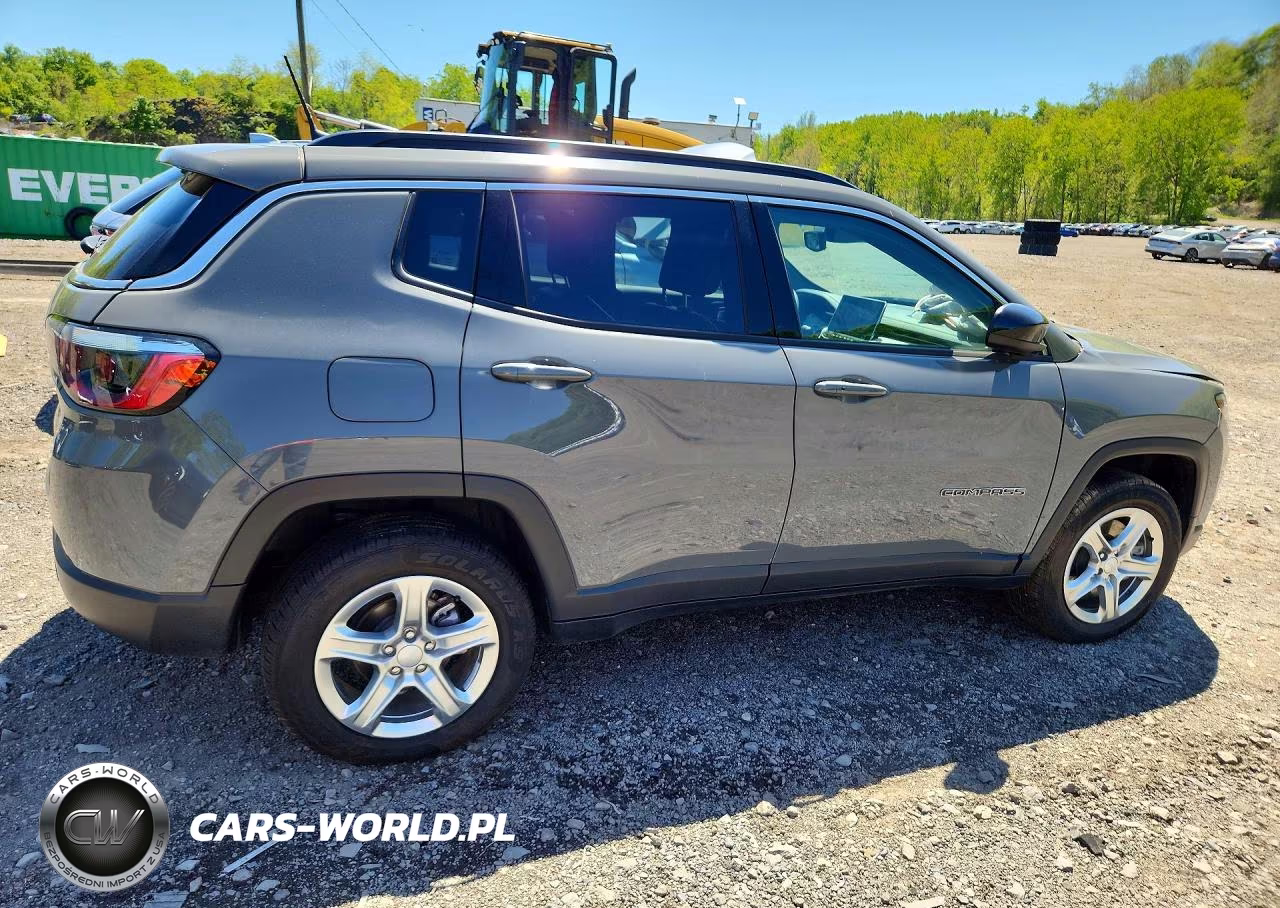 2024 Jeep Compass Latitude VIN:3C4NJDBN7RT607127 - 3