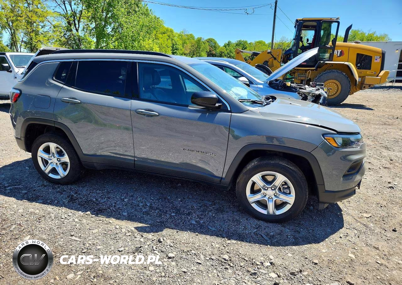 2024 Jeep Compass Latitude VIN:3C4NJDBN7RT607127 - 4