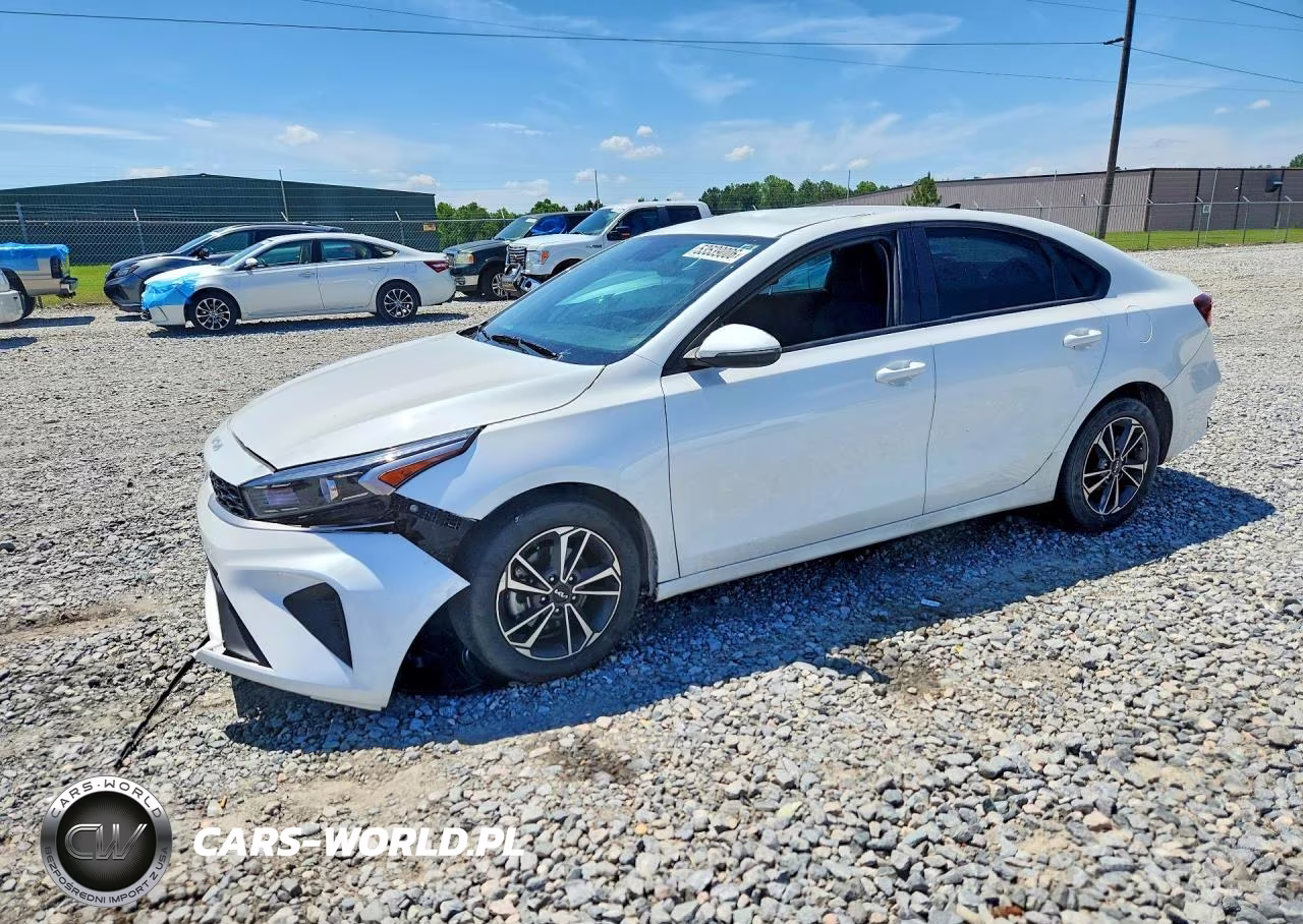 2024 Kia Forte Lxs – zdjęcie 1 z 12