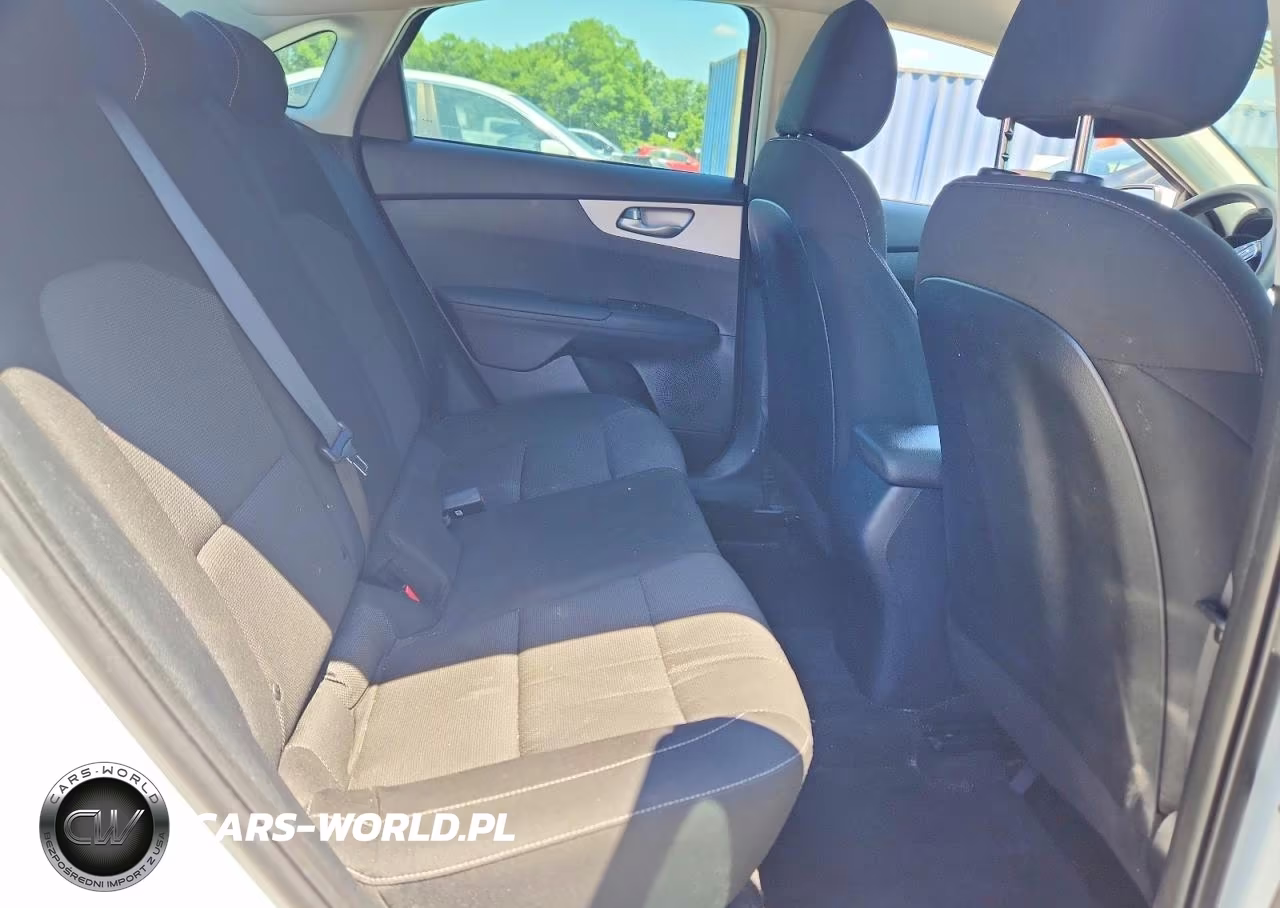 2024 Kia Forte Lxs VIN:3KPF24AD3RE753569 - 10