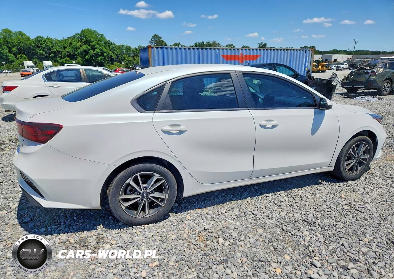 2024 Kia Forte Lxs VIN:3KPF24AD3RE753569 - 3