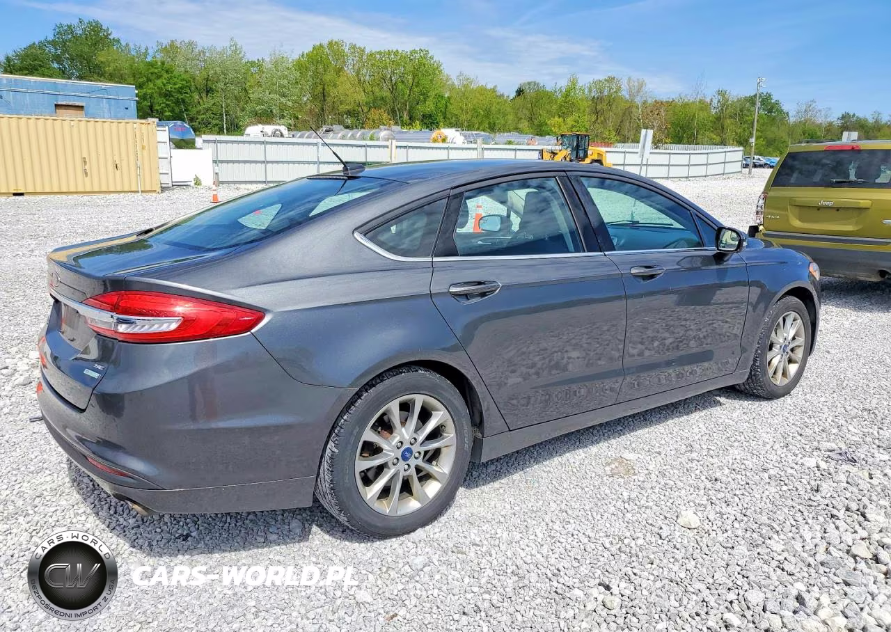 2017 Ford Fusion Se VIN:3FA6P0HDXHR250697 - 3