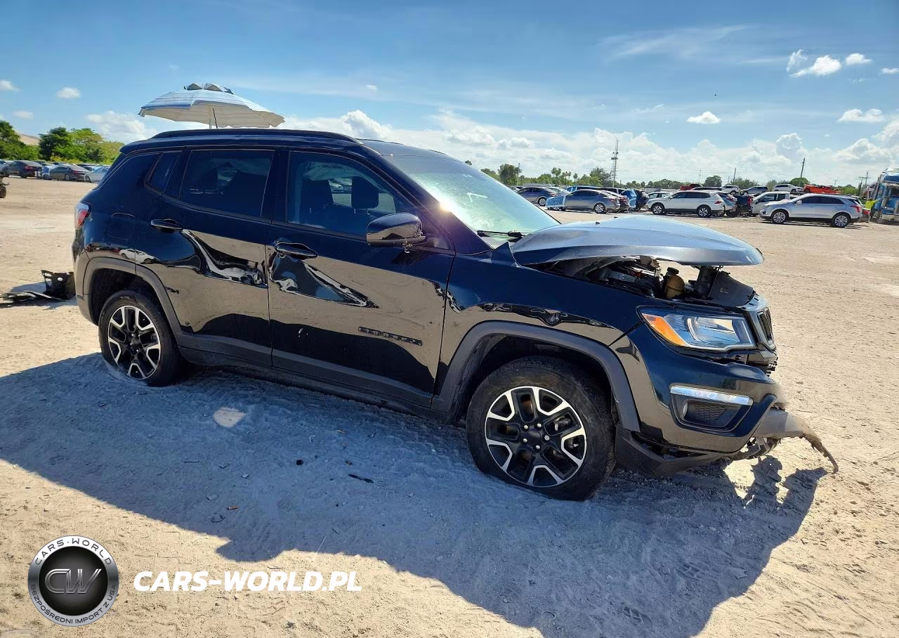 2020 Jeep Compass Sport VIN:3C4NJDAB0LT174569 - 4