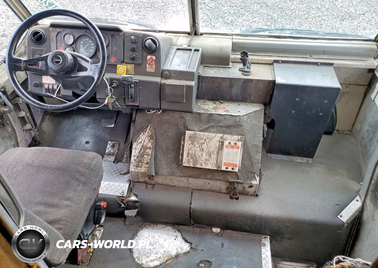 2000 Freightliner Mt45G Chassis Delivery Truck VIN:4UZA4FF41YCF81362 - 8