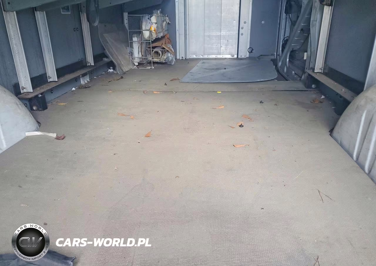 2012 Mercedes Benz Sprinter 2500 Delivery Van VIN:WD3PE8CB2C5691982 - 10