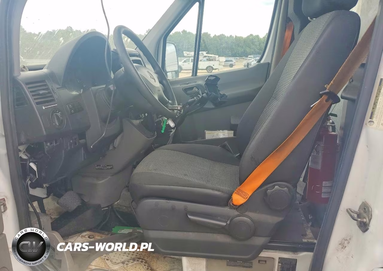 2012 Mercedes Benz Sprinter 2500 Delivery Van VIN:WD3PE8CB2C5691982 - 7