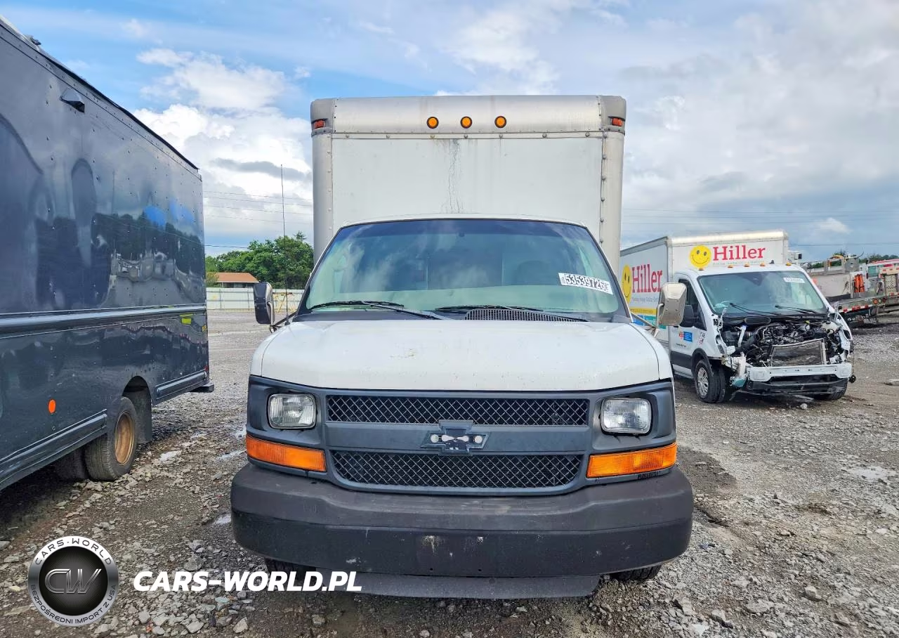 2005 Chevrolet Express Box Truck VIN:1GBHG31U051189028 - 5
