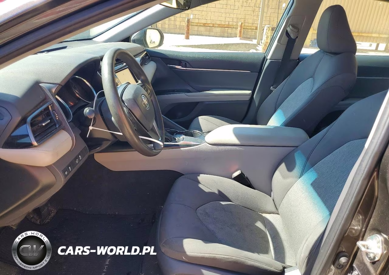 2019 Toyota Camry Le VIN:4T1B11HK5KU732357 - 7