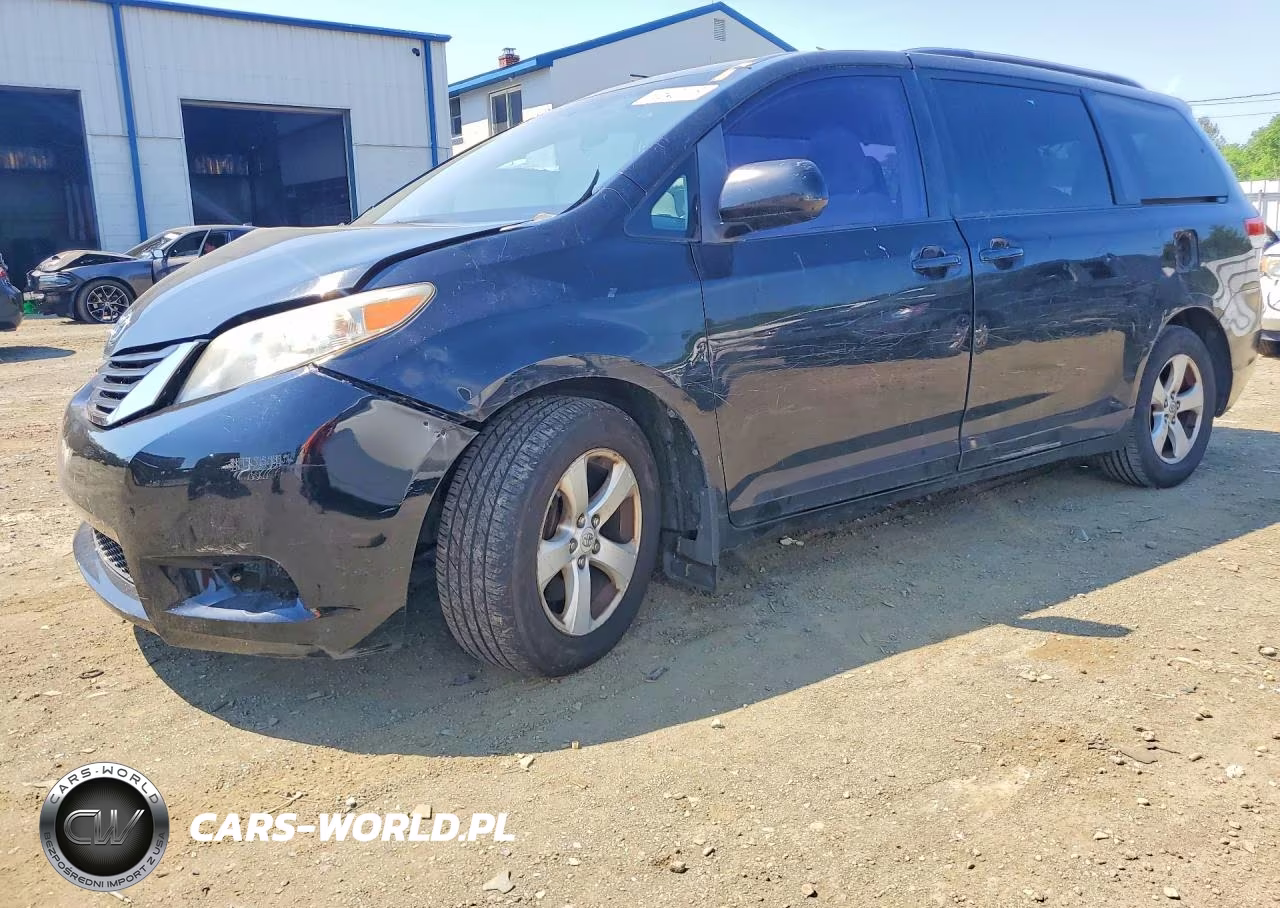 2011 Toyota Sienna Le