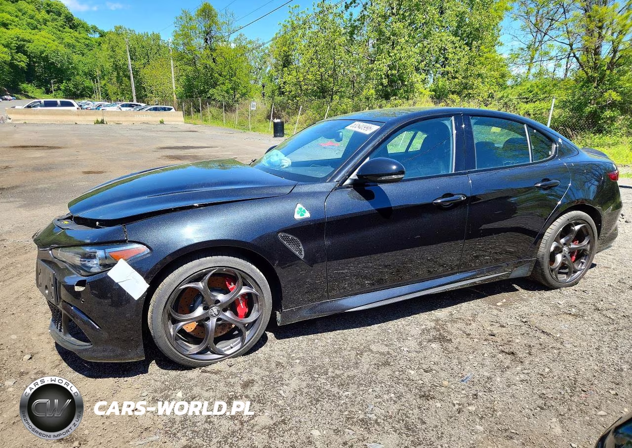 2023 Alfa Romeo Giulia Quadrifoglio