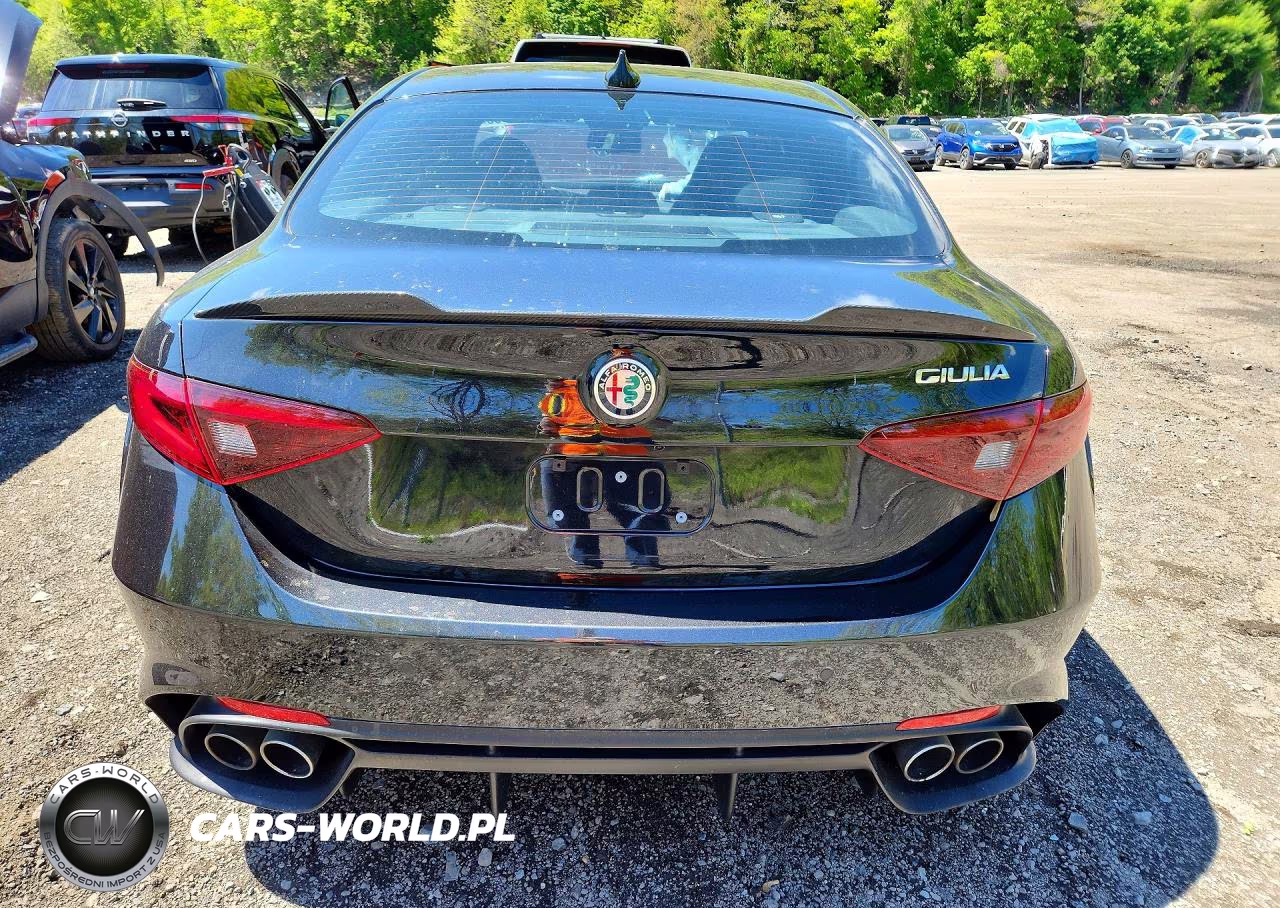 2023 Alfa Romeo Giulia Quadrifoglio VIN:ZARFAMEVXP7676787 - 6