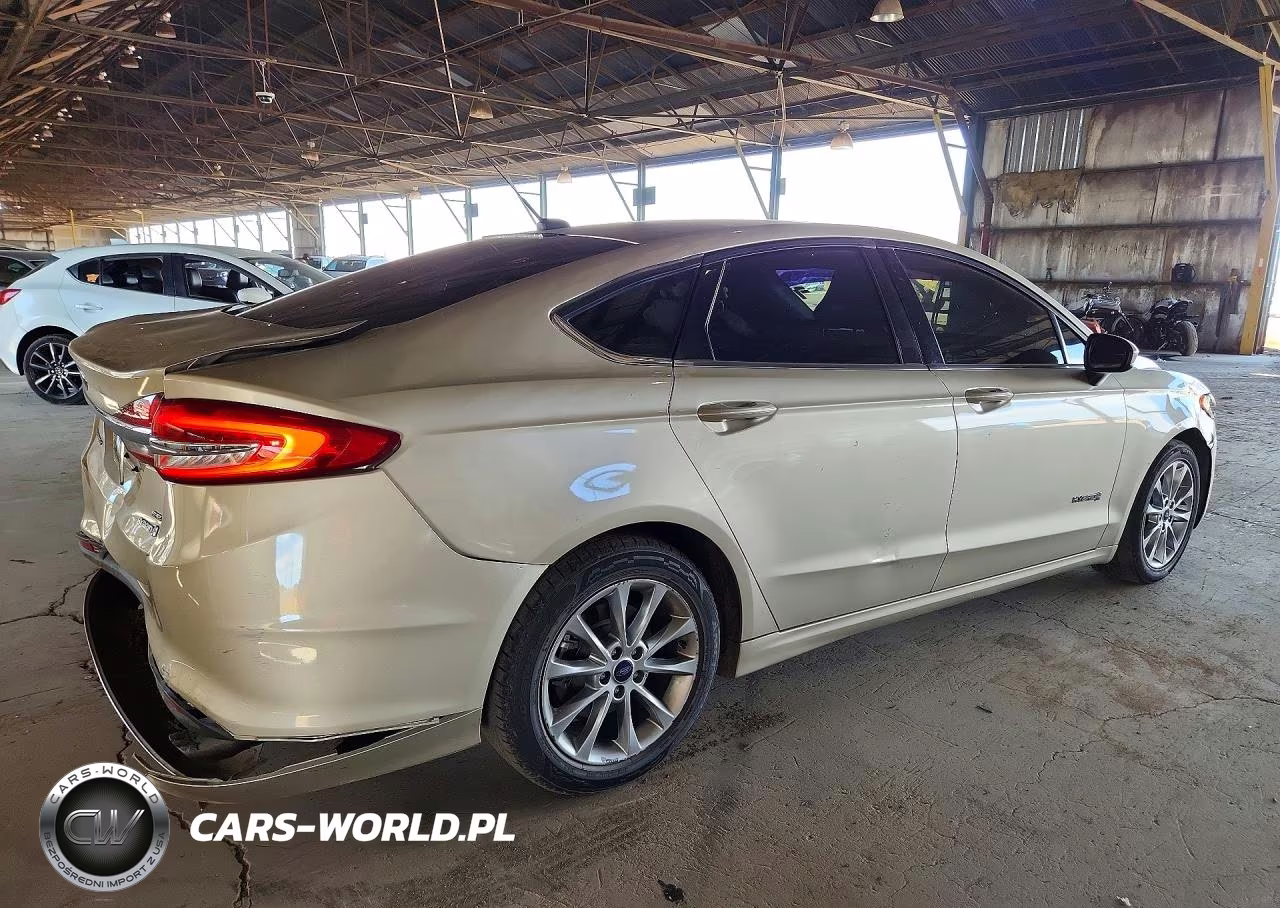 2017 Ford Fusion Se Hybrid VIN:3FA6P0LU7HR386115 - 3