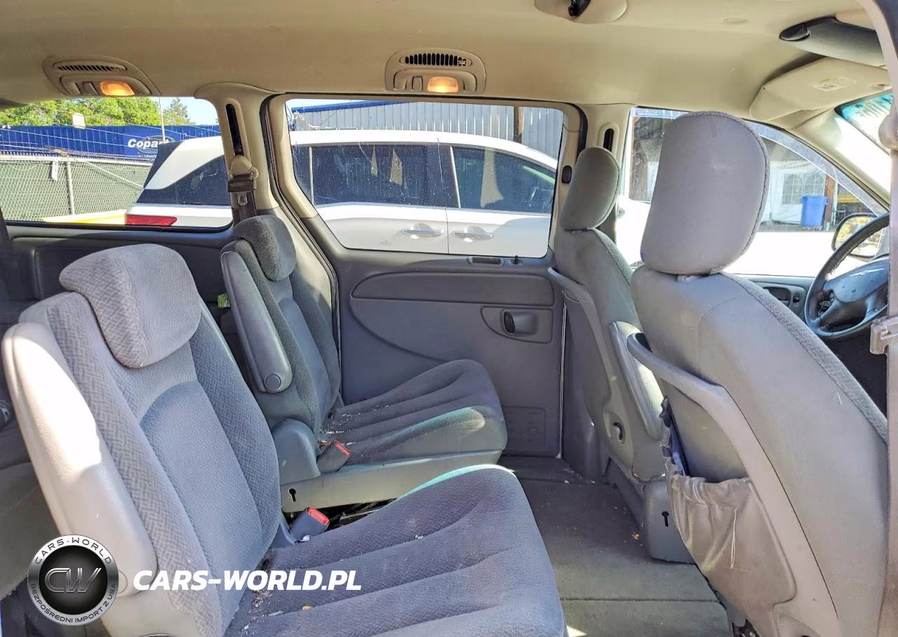 2005 Chrysler Town & Country Touring VIN:2C4GP54L55R439896 - 11