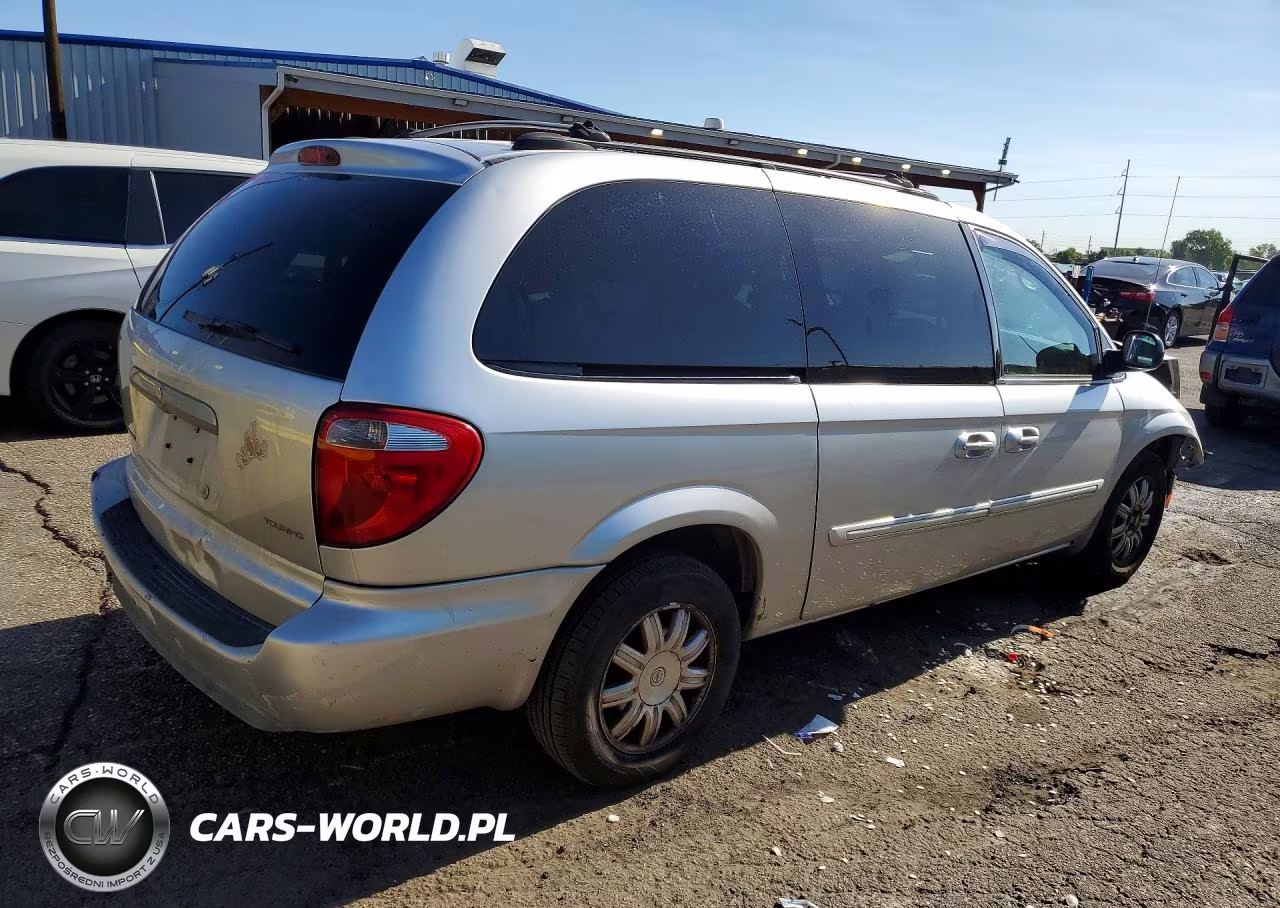 2005 Chrysler Town & Country Touring VIN:2C4GP54L55R439896 - 3