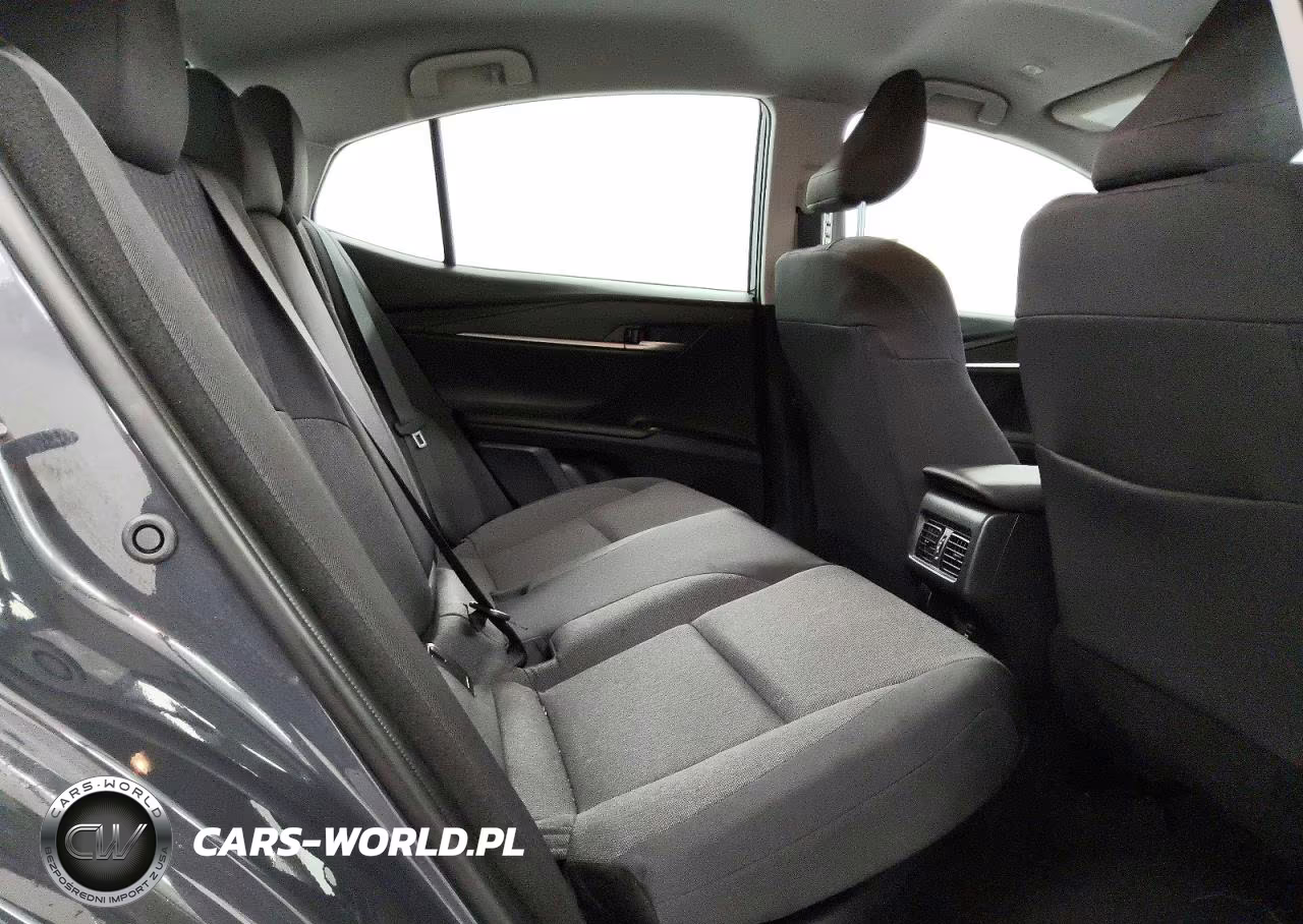 2025 Toyota Camry Le VIN:4T1DAACK1SU128756 - 10