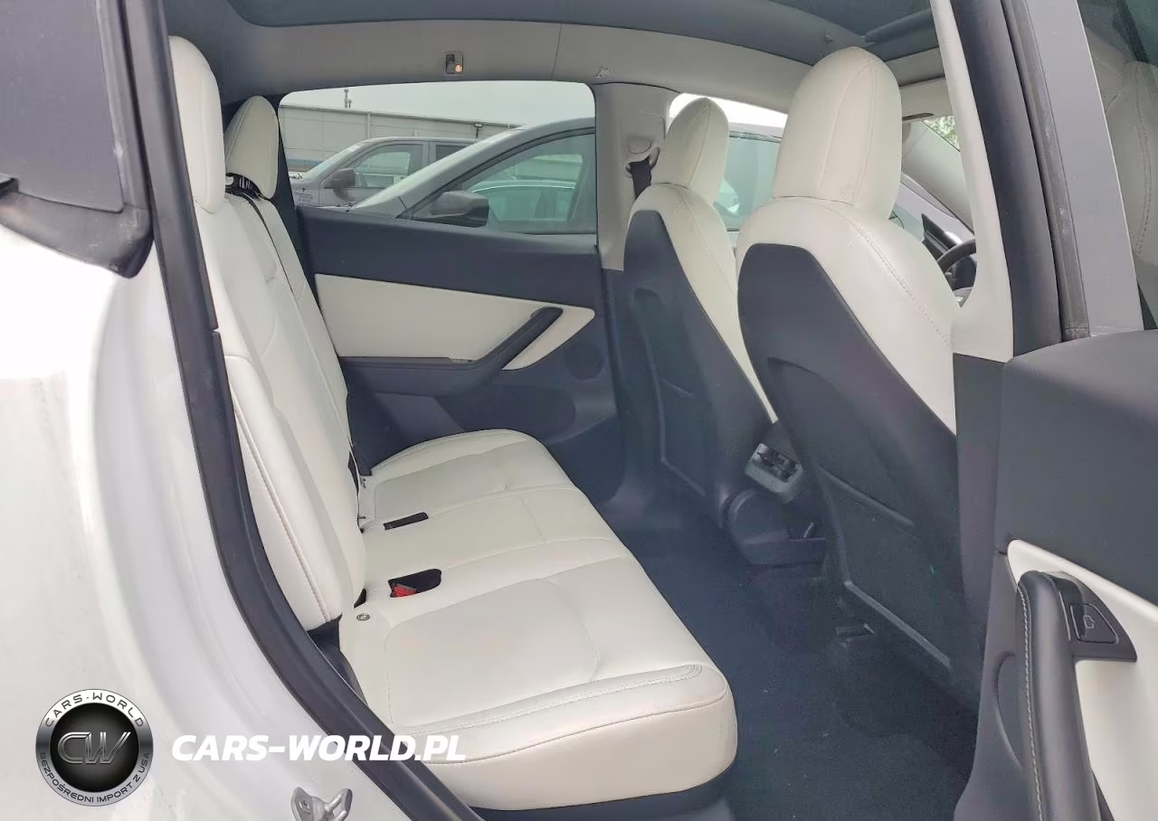 2021 Tesla Model Y VIN:5YJYGDEE4MF121051 - 10