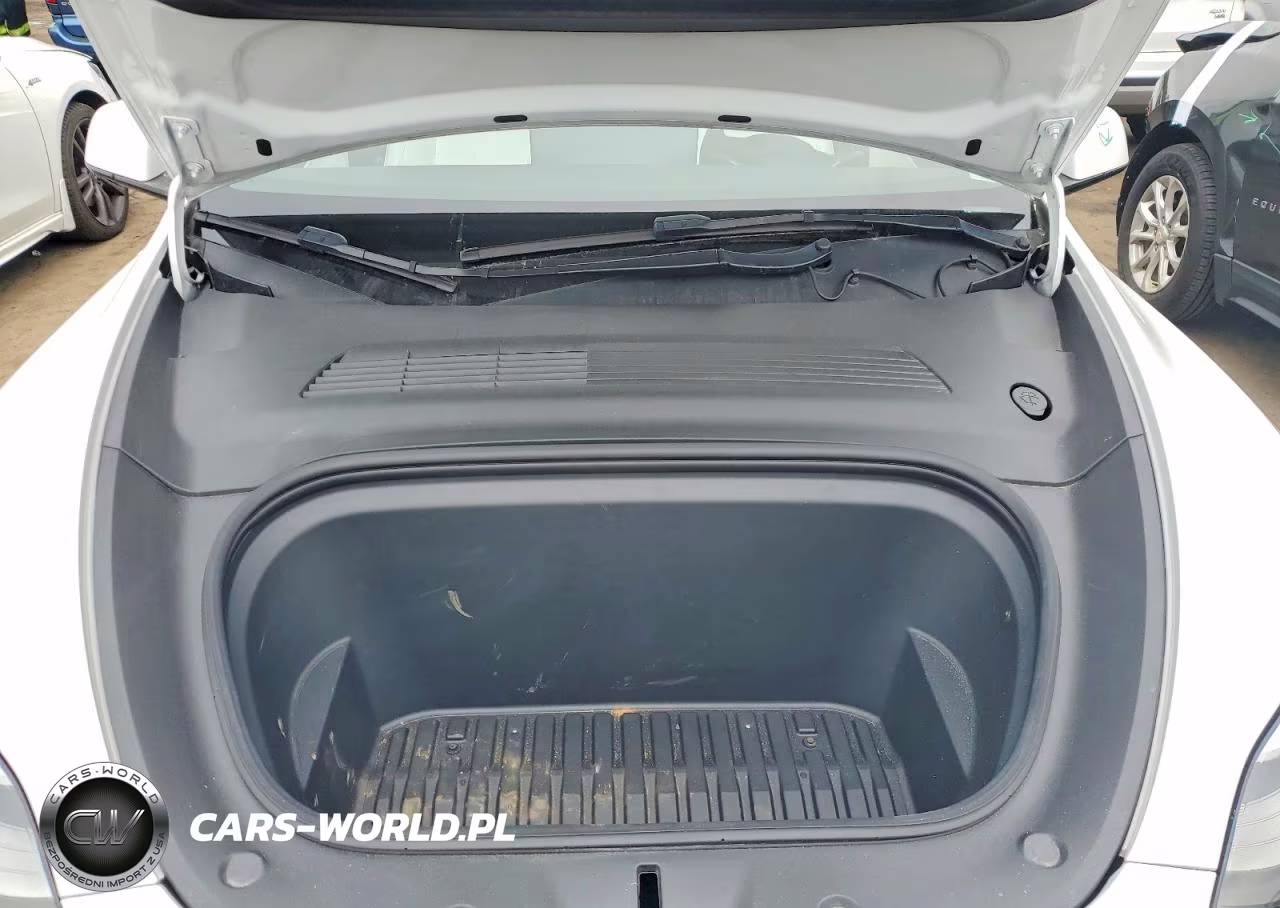 2021 Tesla Model Y VIN:5YJYGDEE4MF121051 - 11