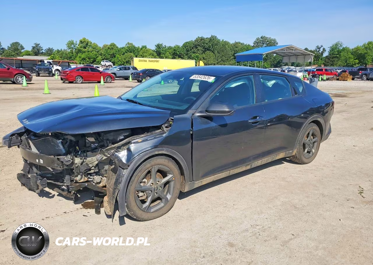 2025 Kia K4 Lxs – zdjęcie 1 z 12