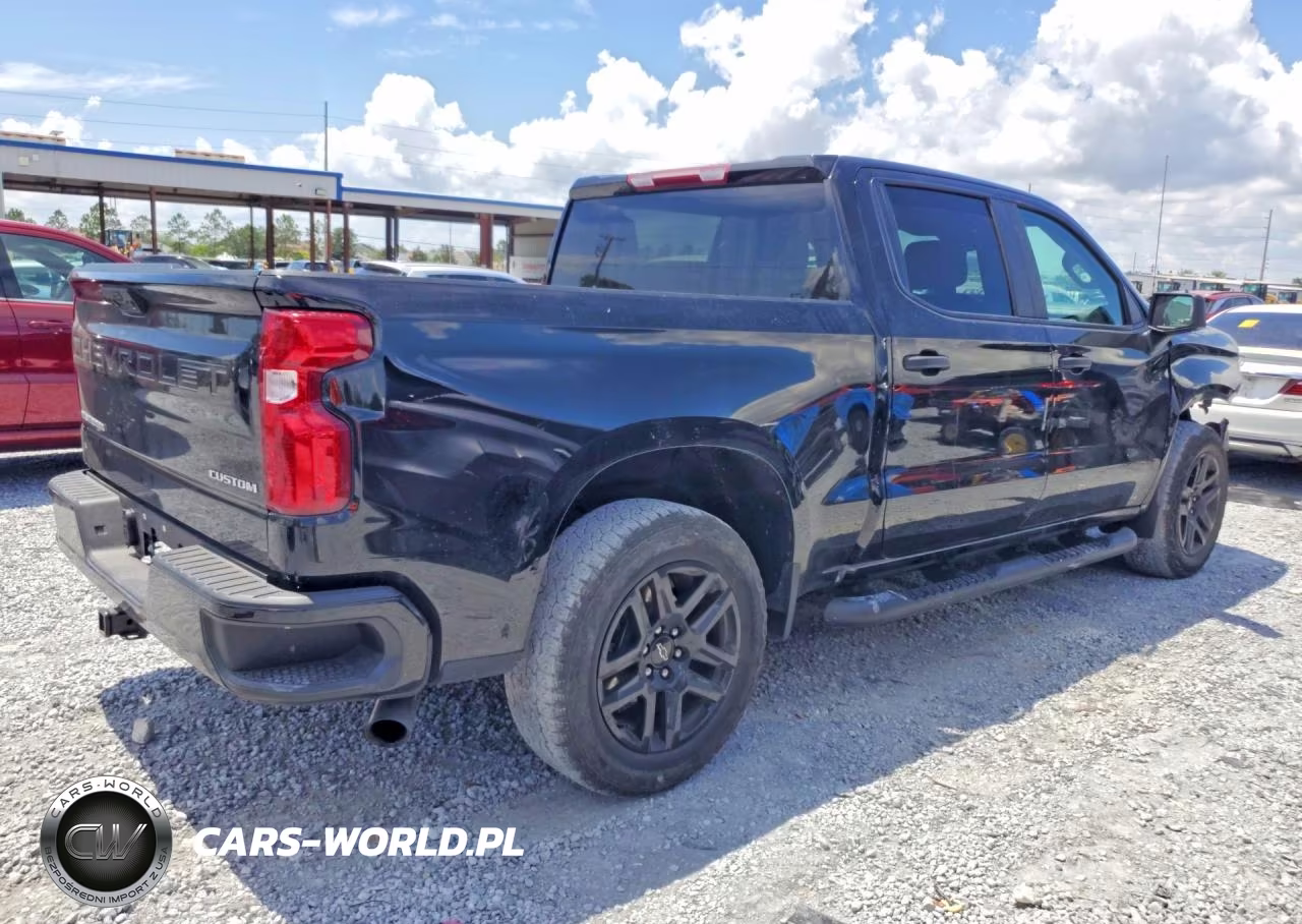 2025 Chevrolet Silverado C1500 Custom VIN:1GCPABEK5SZ141114 - 3