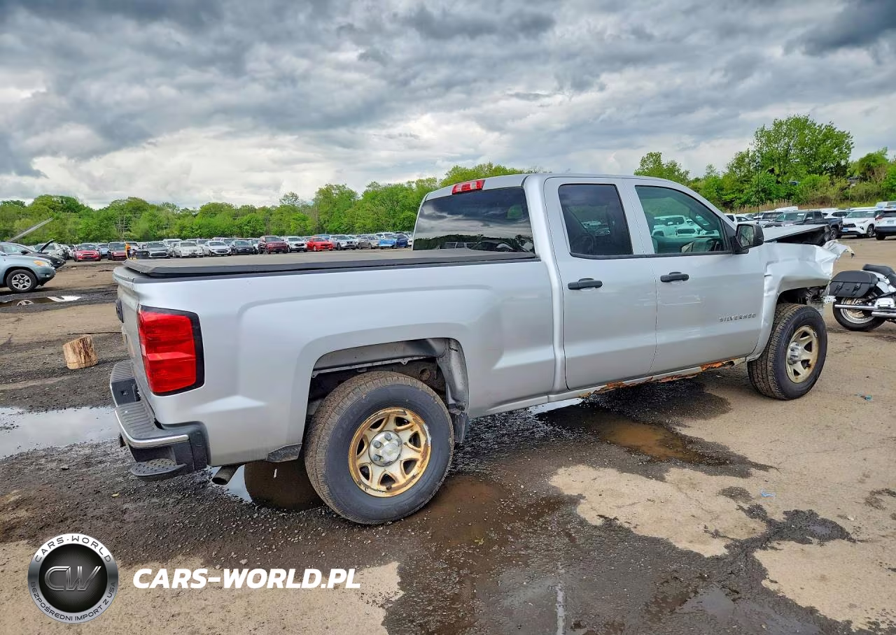 2015 Chevrolet Silverado C1500 VIN:1GCRCPEH6FZ213710 - 3